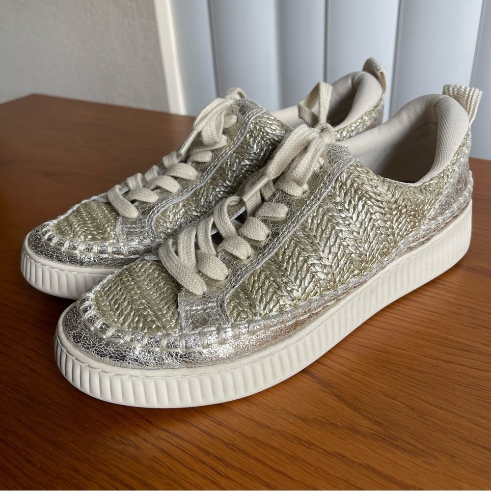 Dolce Vita Nicona Sneakers Gold Size 7